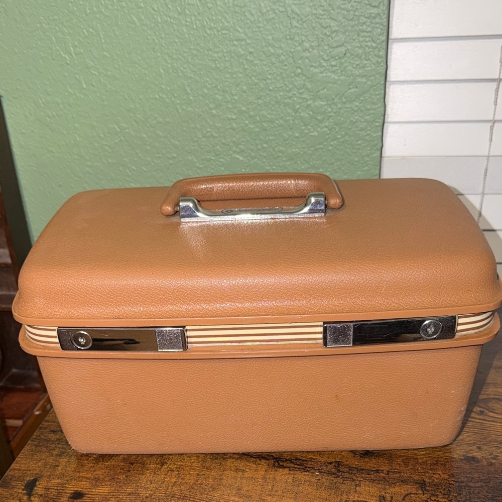 Vintage Samsonite Brown Travel Case Carry On Suitcase